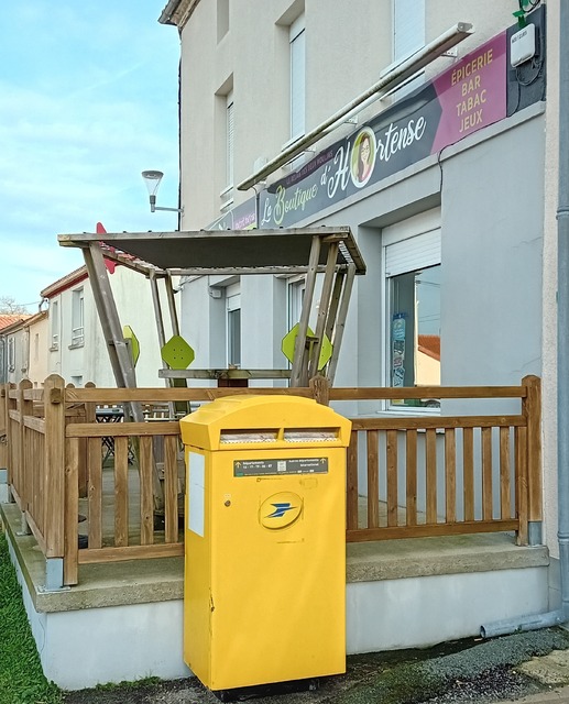 Boite aux lettres LA POSTE
