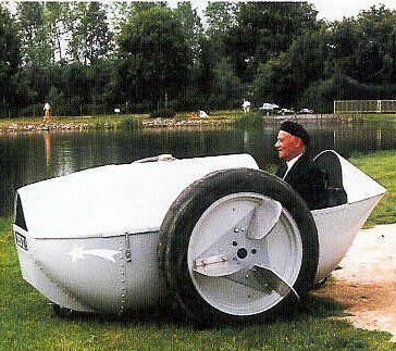 Voiture amphibie 2000